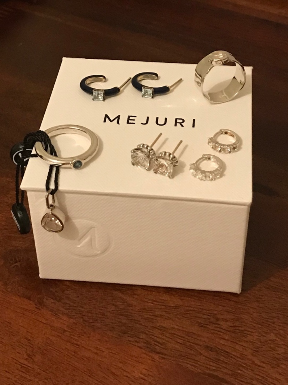 Lagos Mejuri MV Topaz Sapphire set